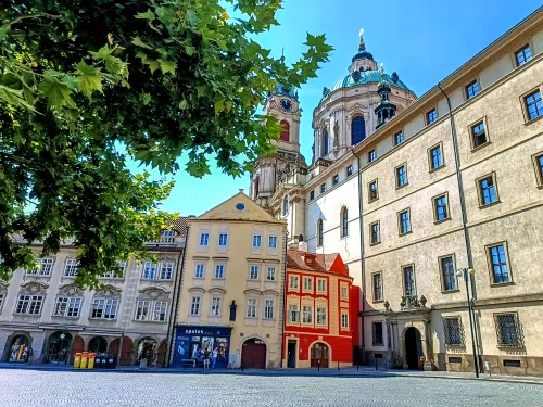 Malostranske namesti